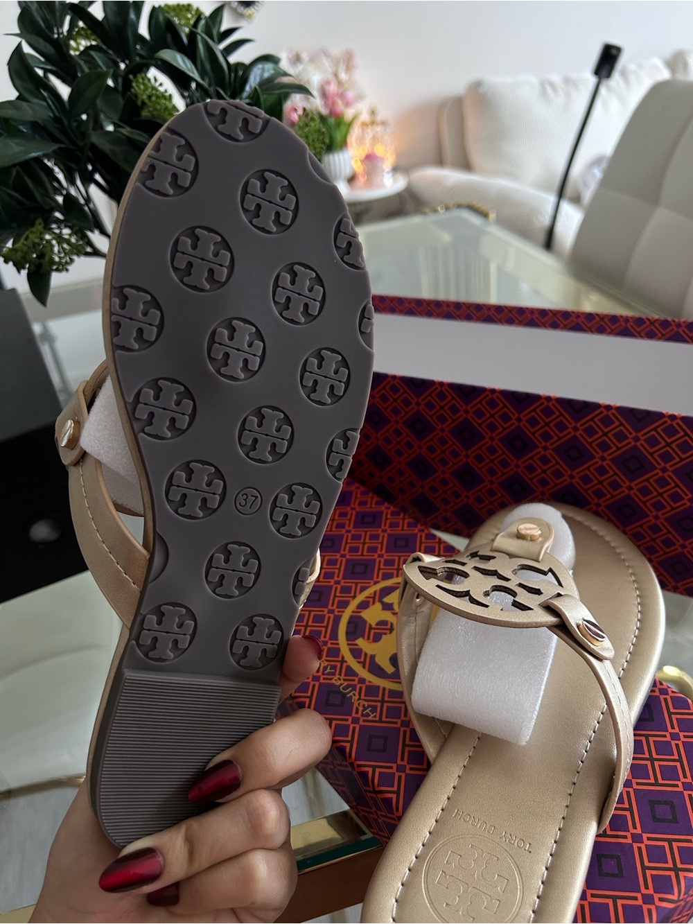 Tory Burch Gold Logo Thong Sandals - Picture 3 of 3